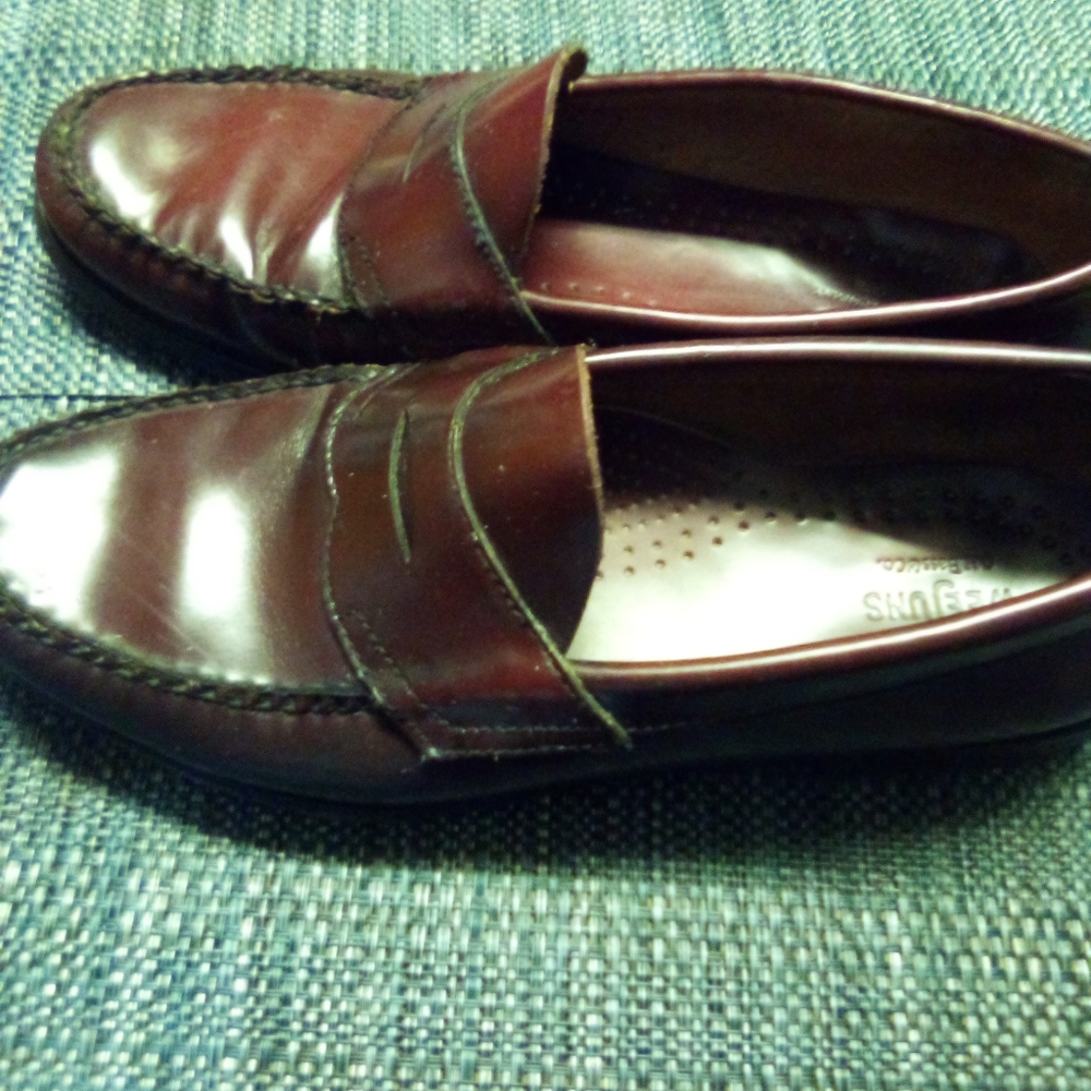 Shoe - Picture 5 of 9